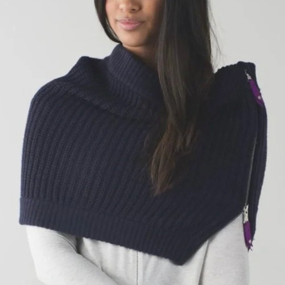 Lululemon Falling Freely Neck Warmer Scarf Knit Zip Up Black